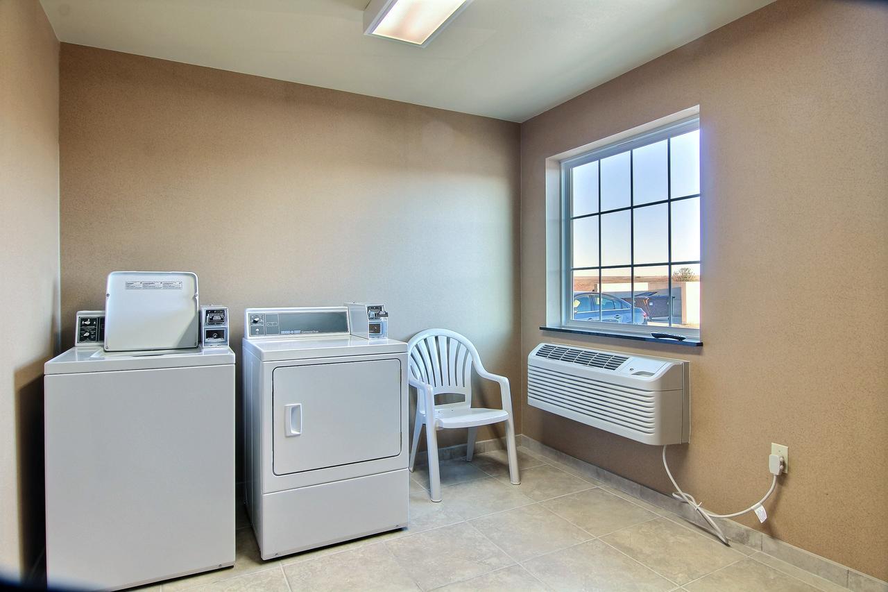 Cobblestone Hotel & Suites - Mccook Exteriér fotografie