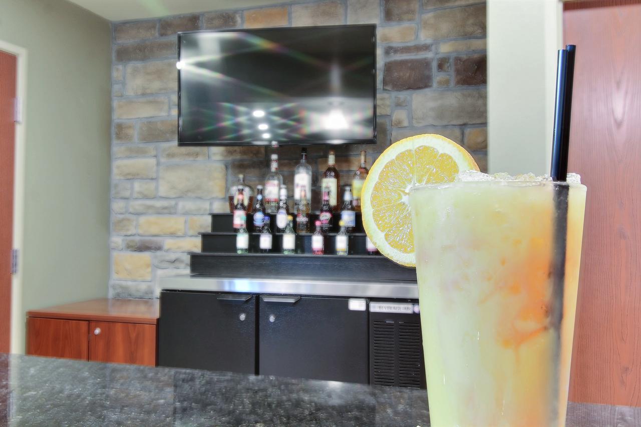 Cobblestone Hotel & Suites - Mccook Exteriér fotografie