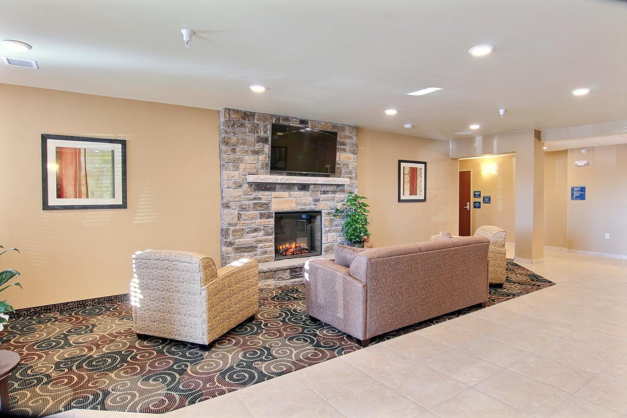 Cobblestone Hotel & Suites - Mccook Exteriér fotografie