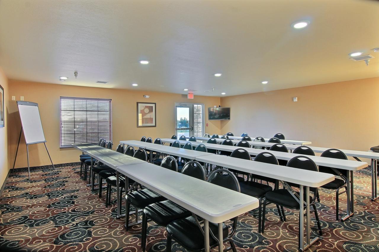 Cobblestone Hotel & Suites - Mccook Exteriér fotografie