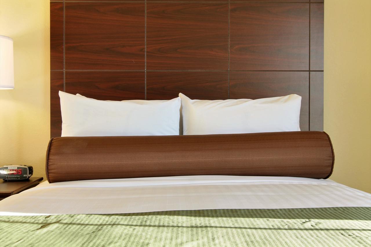 Cobblestone Hotel & Suites - Mccook Exteriér fotografie