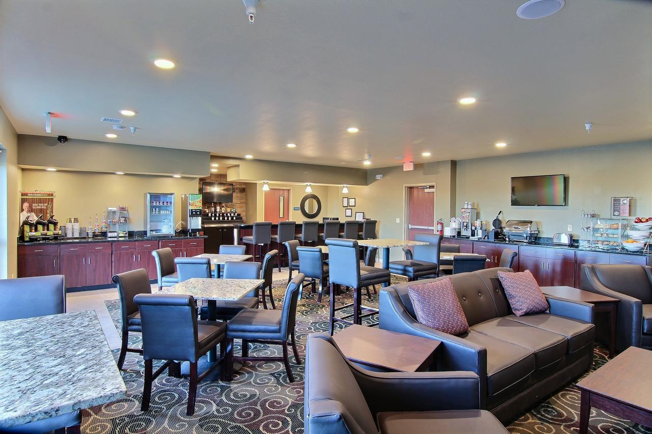Cobblestone Hotel & Suites - Mccook Exteriér fotografie