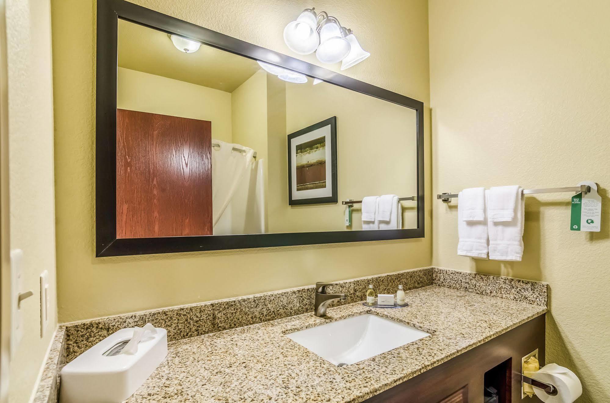 Cobblestone Hotel & Suites - Mccook Exteriér fotografie