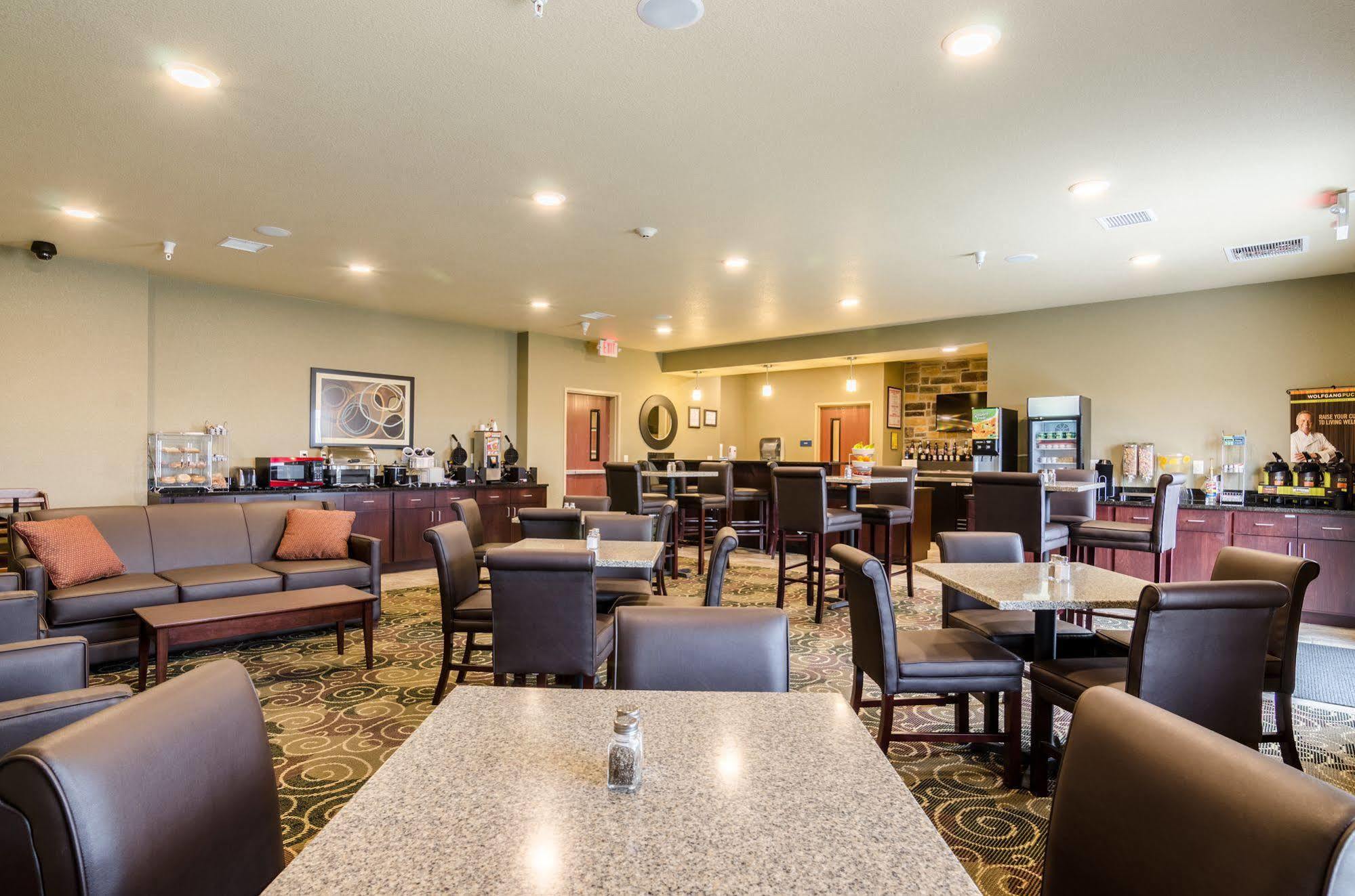 Cobblestone Hotel & Suites - Mccook Exteriér fotografie